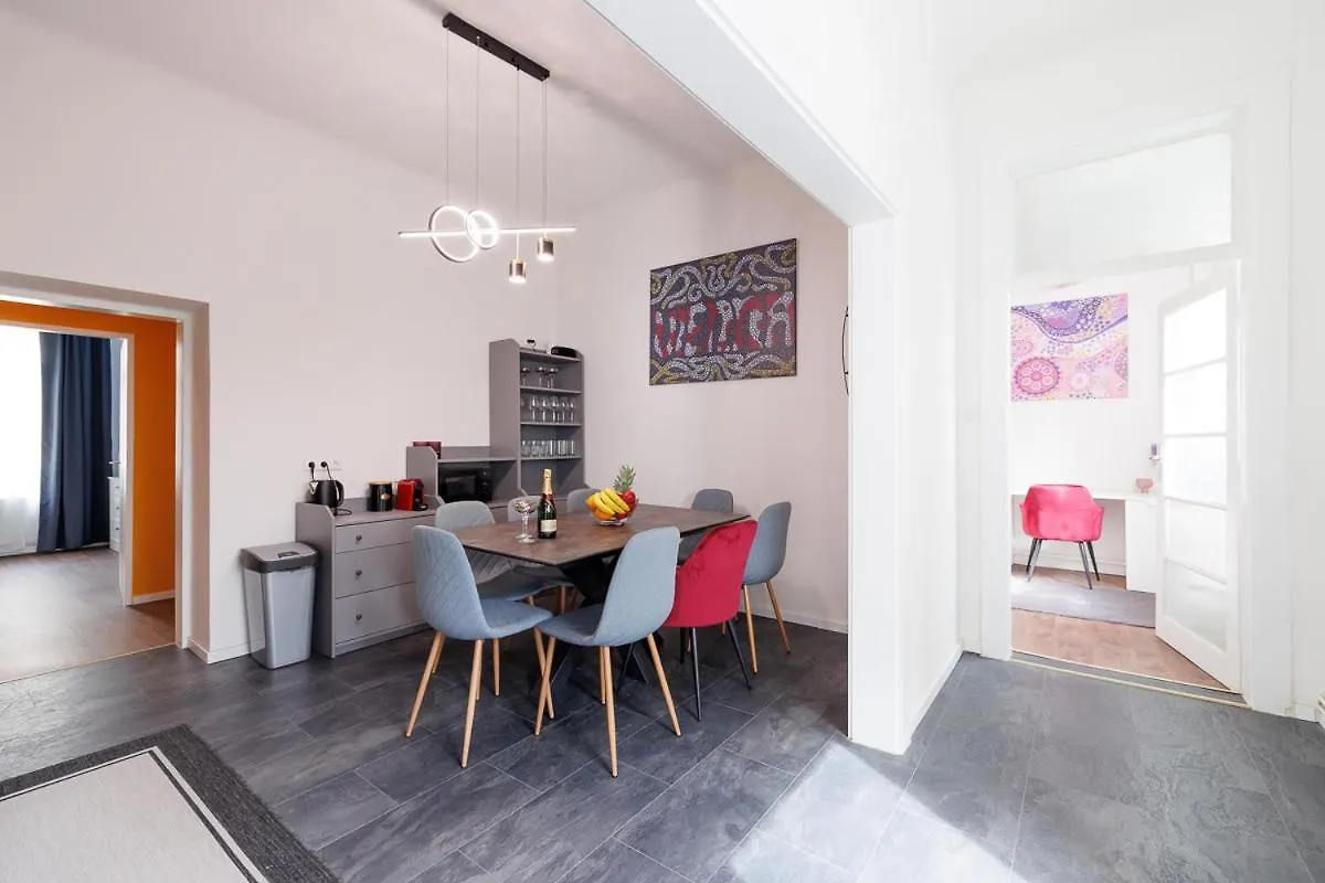 New Shalalaliving Vienna Spacious Home For Family & Friends