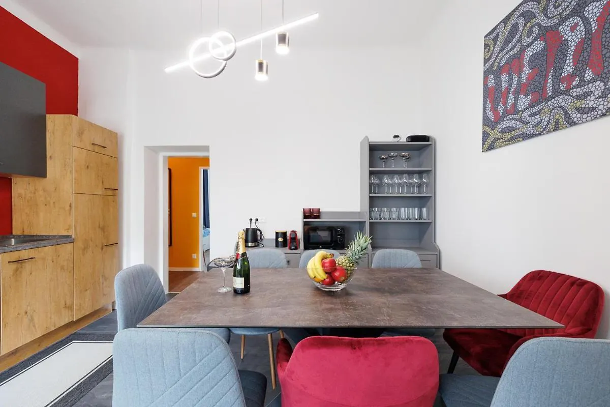 New Shalalaliving Vienna Spacious Home For Family & Friends